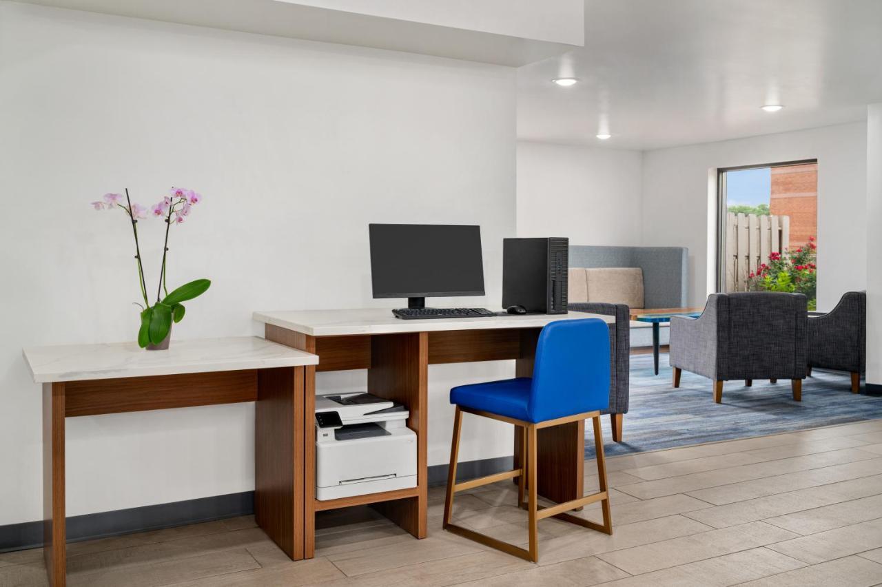 La Quinta Inn By Wyndham Columbus Airport Area Eksteriør bilde