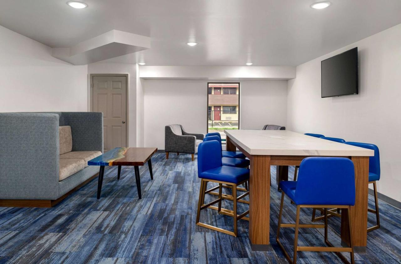 La Quinta Inn By Wyndham Columbus Airport Area Eksteriør bilde