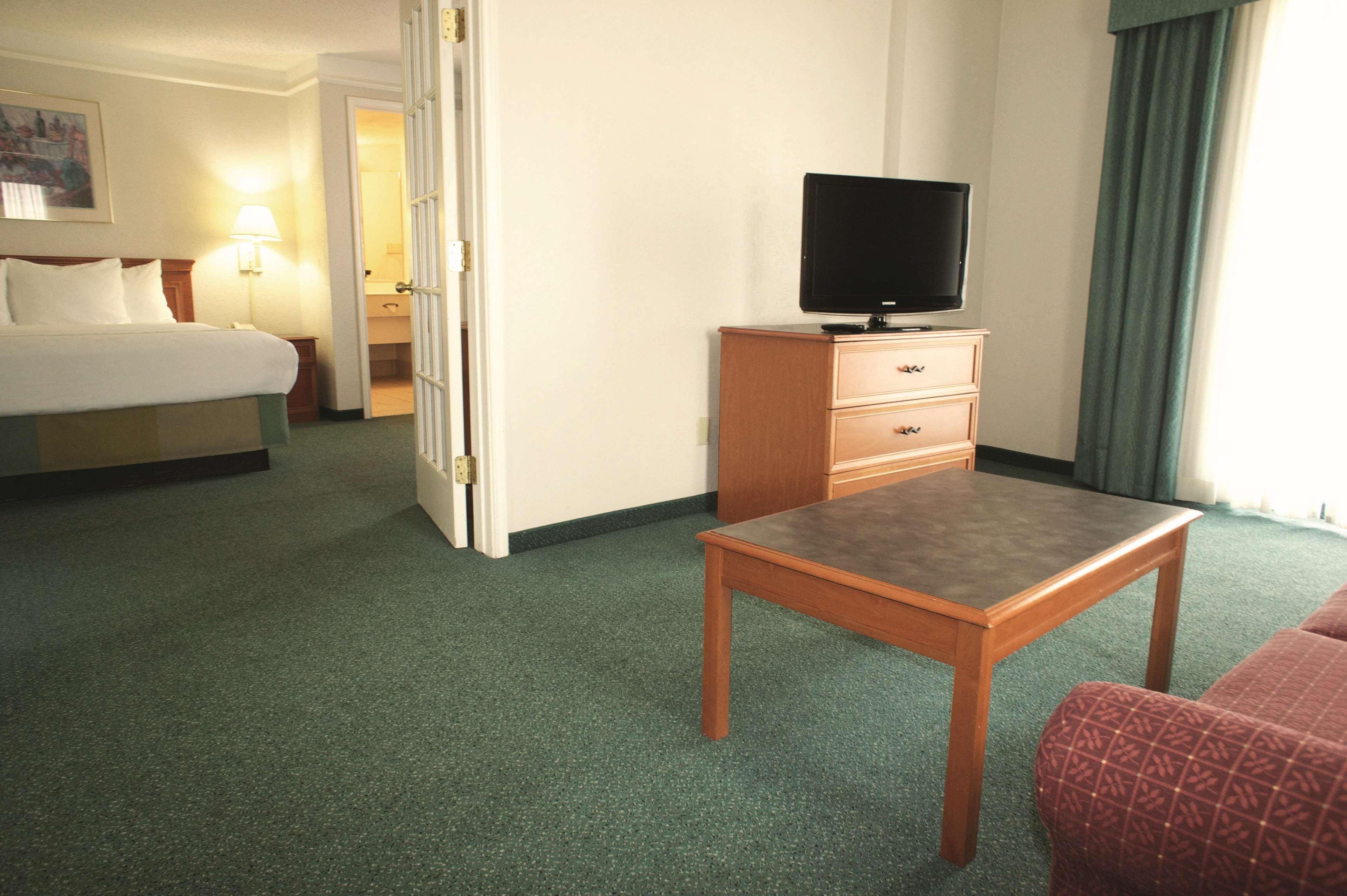 La Quinta Inn By Wyndham Columbus Airport Area Eksteriør bilde