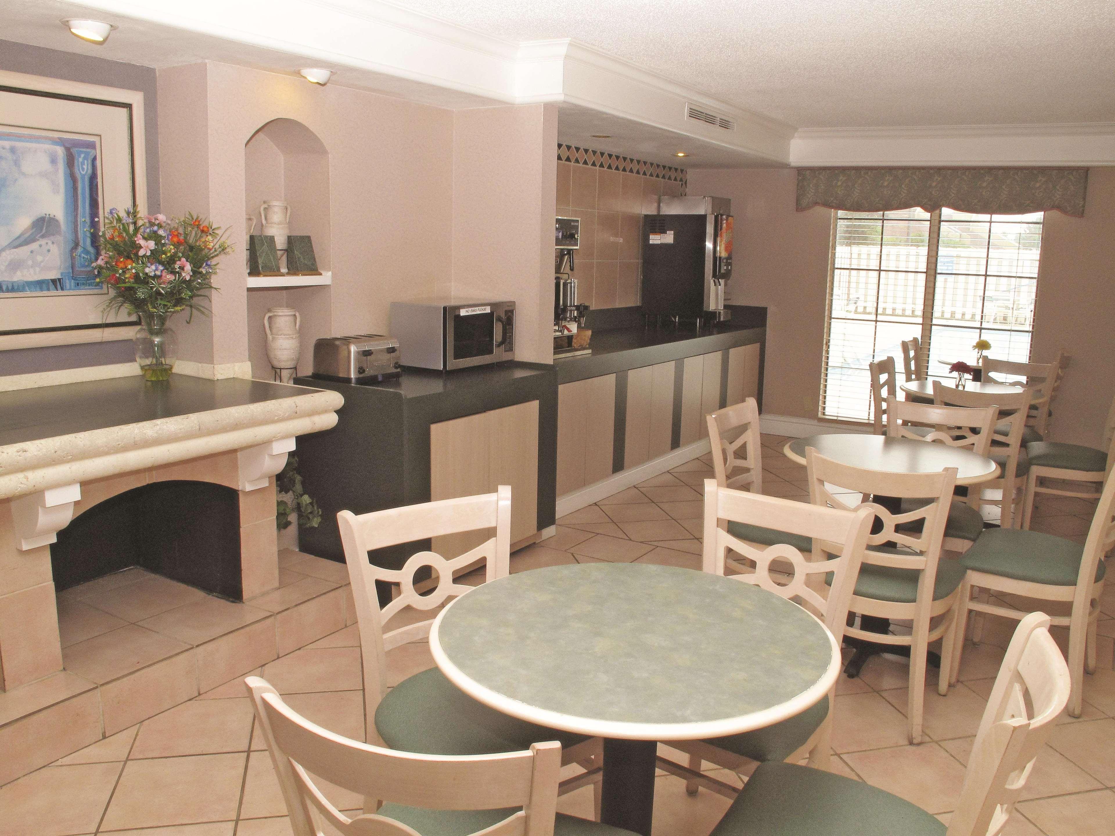 La Quinta Inn By Wyndham Columbus Airport Area Eksteriør bilde